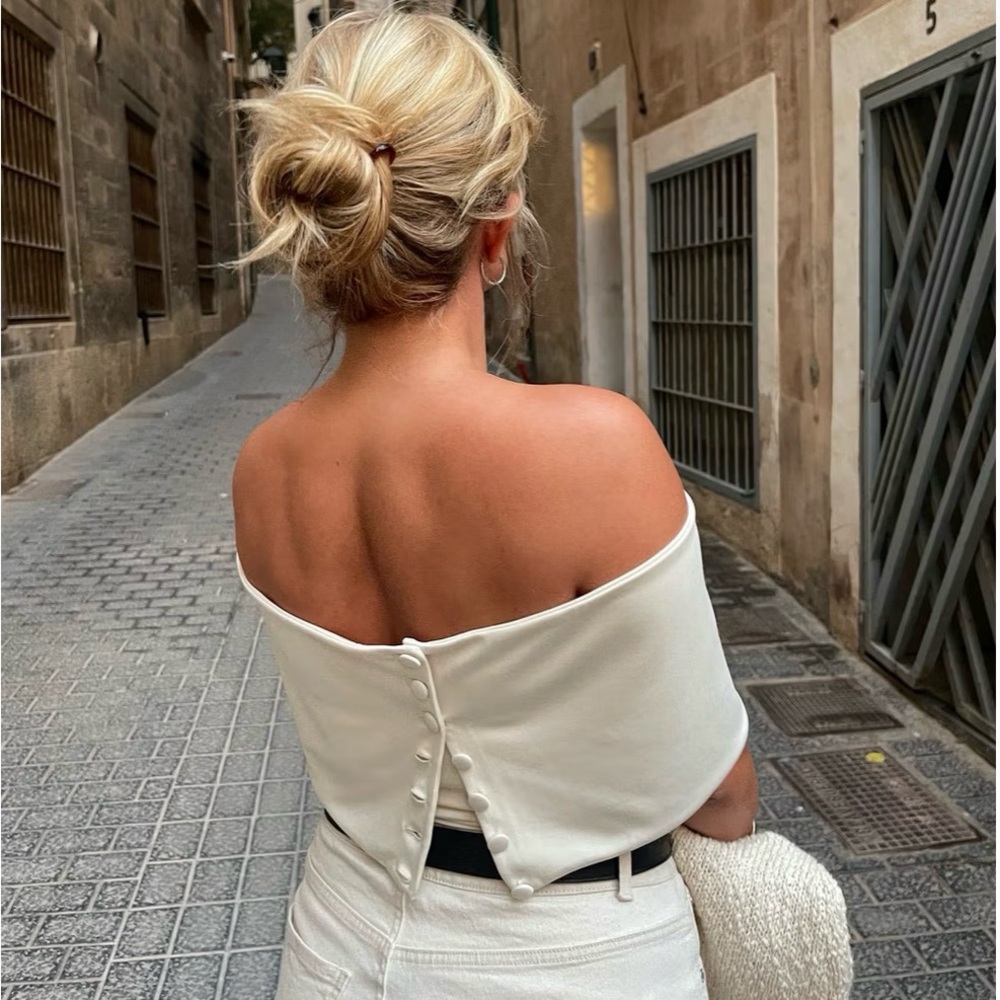 Djerf Avenue Selenite Off Shoulder Top Cream